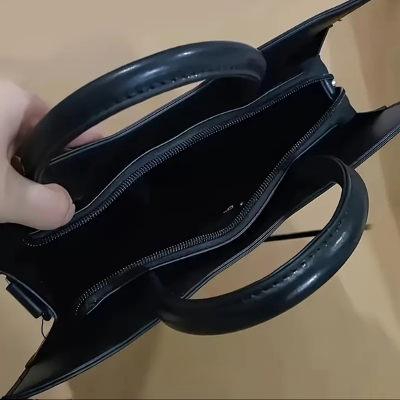 Black and Purple Cat-Shaped Women's Purse - Picture 2 of 2